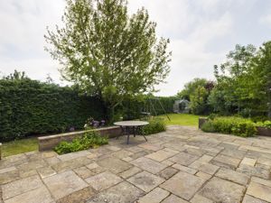 Rear pation/garden- click for photo gallery